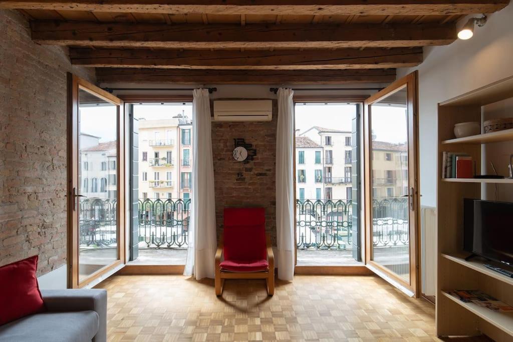 Enjoy Home - Appartamento Orologio, Piazza Dei Signori Падуя Екстер'єр фото